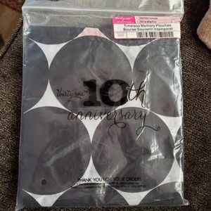 Thirty One Big Dot  pouch